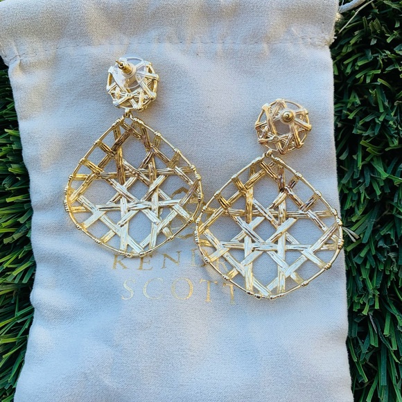 Kendra Scott earrings - Picture 2 of 4